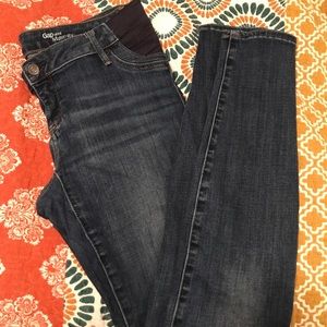 GAP Maternity Skinny Jeans